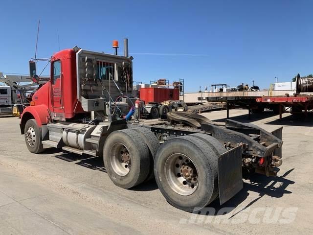 Kenworth T800 Conventional Trucks / Tractor Trucks