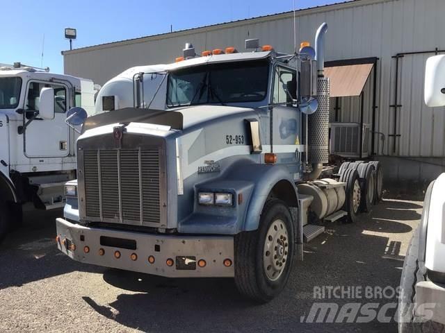Kenworth T800 Conventional Trucks / Tractor Trucks