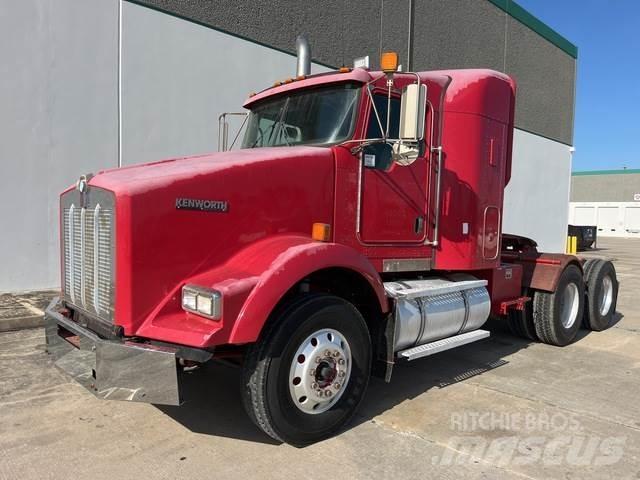 Kenworth T800 Conventional Trucks / Tractor Trucks