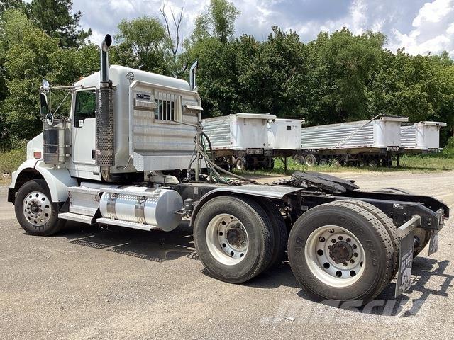 Kenworth T800 Conventional Trucks / Tractor Trucks