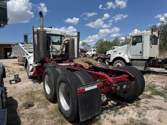 Kenworth T800 Conventional Trucks / Tractor Trucks