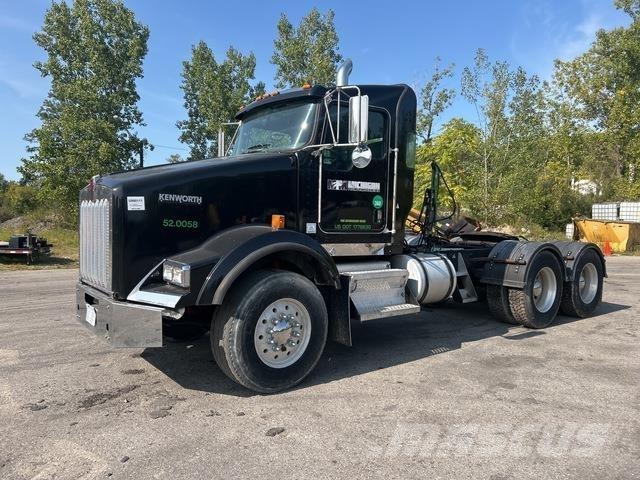Kenworth T800 Conventional Trucks / Tractor Trucks