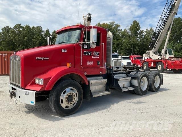 Kenworth T800 Conventional Trucks / Tractor Trucks