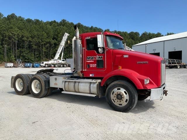 Kenworth T800 Conventional Trucks / Tractor Trucks