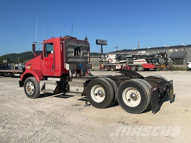 Kenworth T800 Conventional Trucks / Tractor Trucks