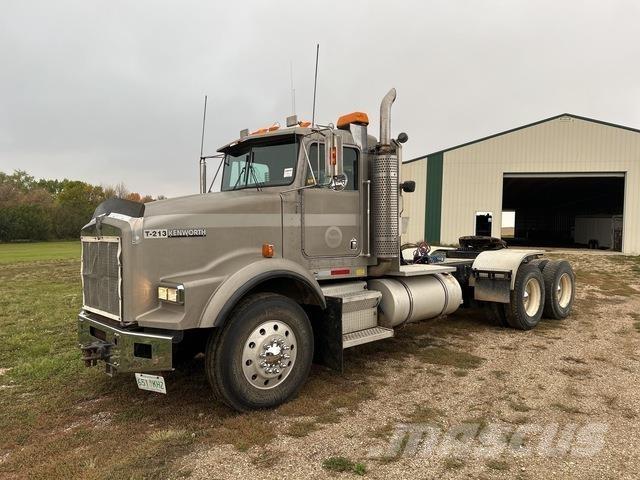 Kenworth T800B Tow Trucks / Wreckers