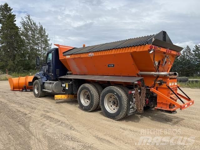 Kenworth T880 Snow blades and plows