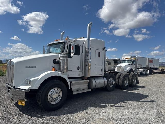 Kenworth T880 Conventional Trucks / Tractor Trucks