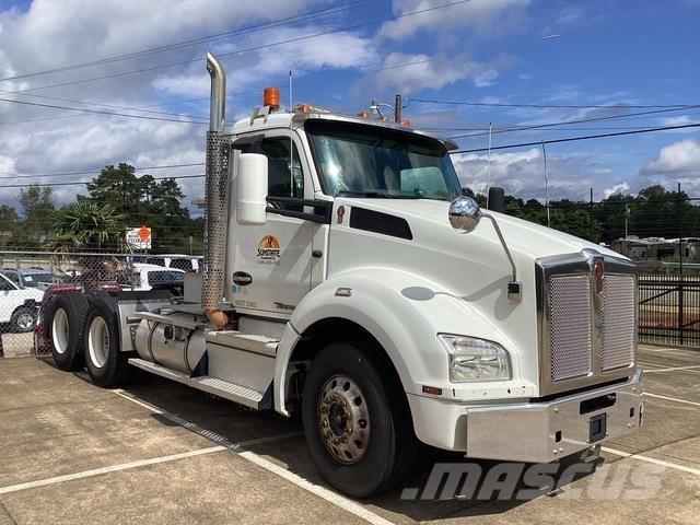 Kenworth T880 Conventional Trucks / Tractor Trucks