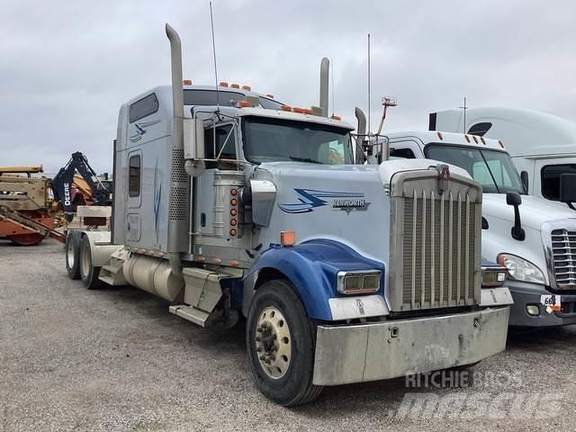 Kenworth W900 Conventional Trucks / Tractor Trucks
