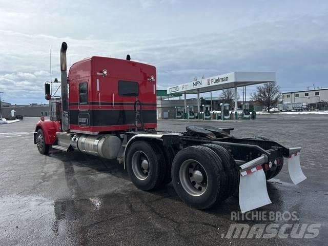 Kenworth W900 Conventional Trucks / Tractor Trucks