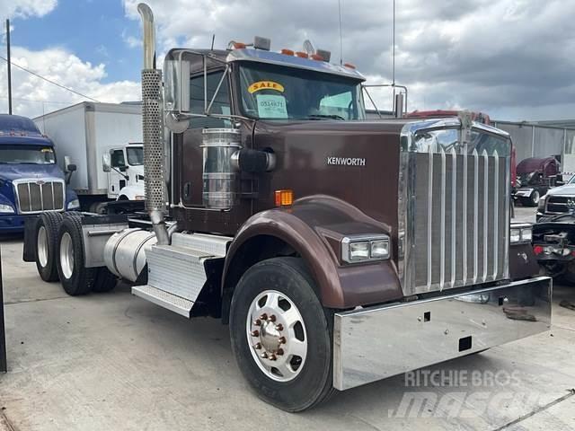 Kenworth W900 Conventional Trucks / Tractor Trucks