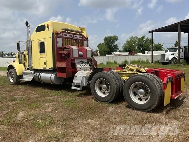 Kenworth W900 Tow Trucks / Wreckers