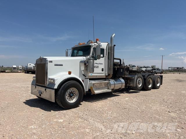 Kenworth W900 Tow Trucks / Wreckers