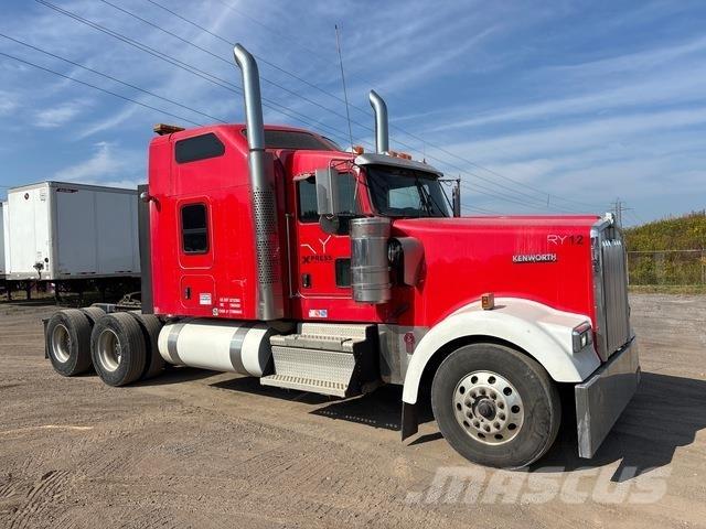 Kenworth W900 Conventional Trucks / Tractor Trucks