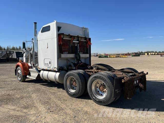 Kenworth W900 Conventional Trucks / Tractor Trucks
