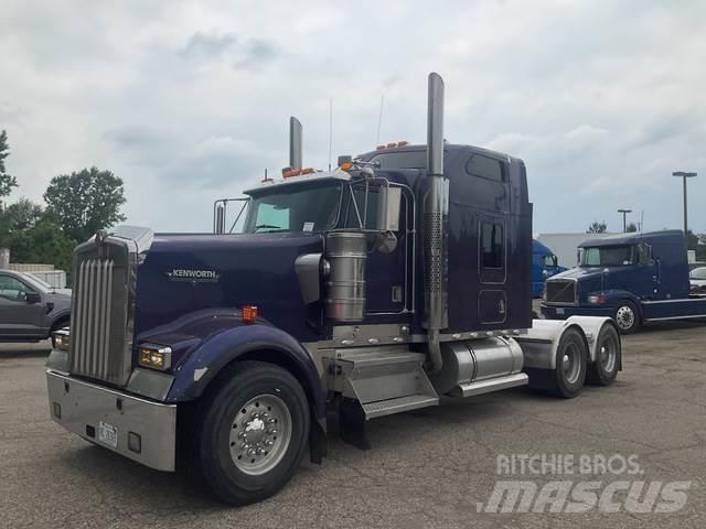 Kenworth W900L Conventional Trucks / Tractor Trucks
