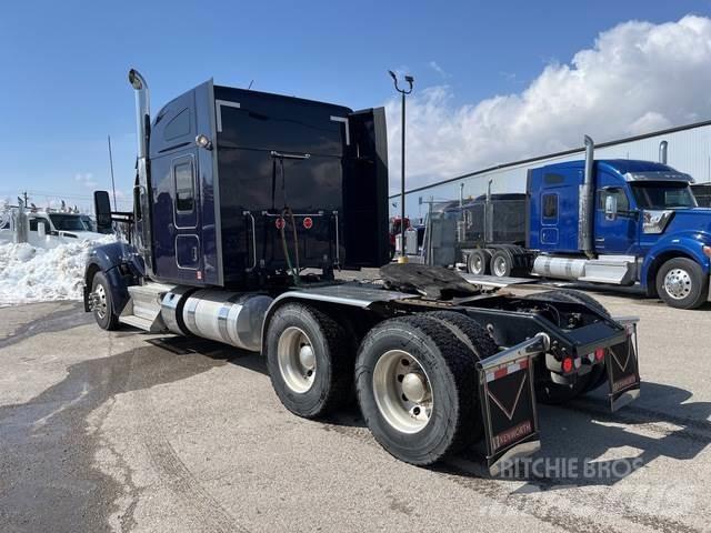 Kenworth W990 Conventional Trucks / Tractor Trucks