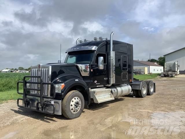 Kenworth W990 Conventional Trucks / Tractor Trucks