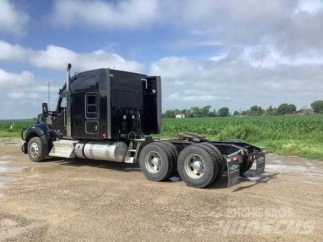 Kenworth W990 Conventional Trucks / Tractor Trucks