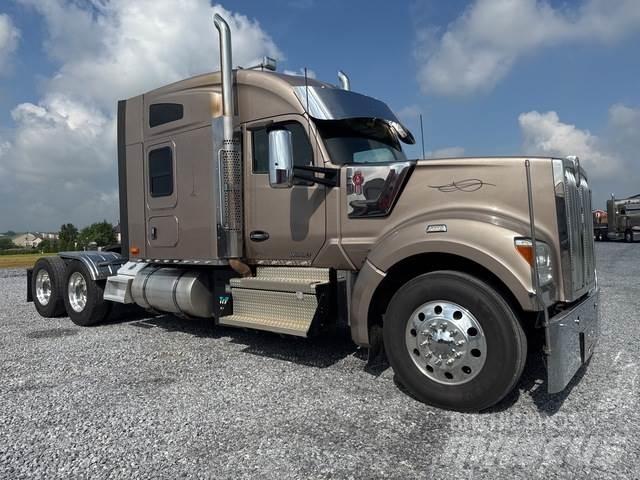 Kenworth W990 Conventional Trucks / Tractor Trucks