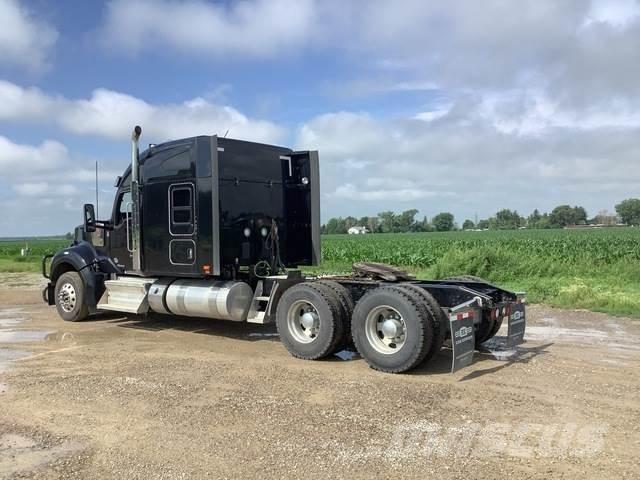 Kenworth W990 Conventional Trucks / Tractor Trucks