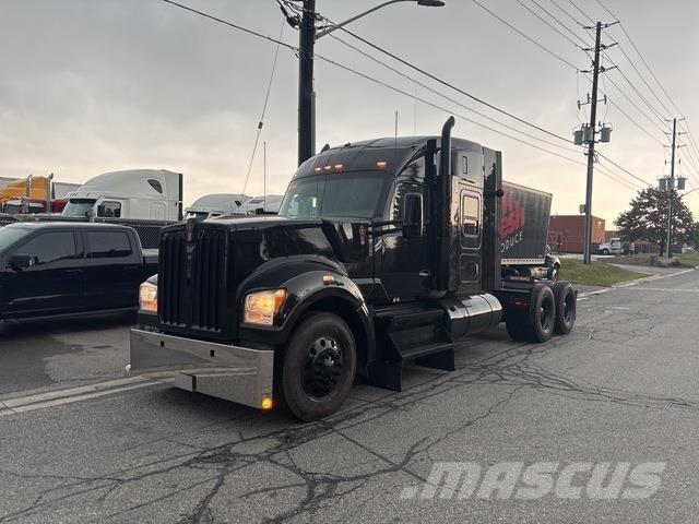 Kenworth W990 Conventional Trucks / Tractor Trucks