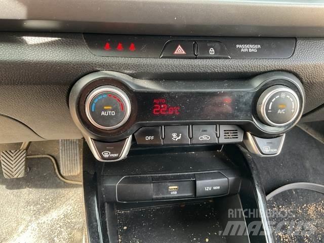 Kia Rio Automobiles / SUVS
