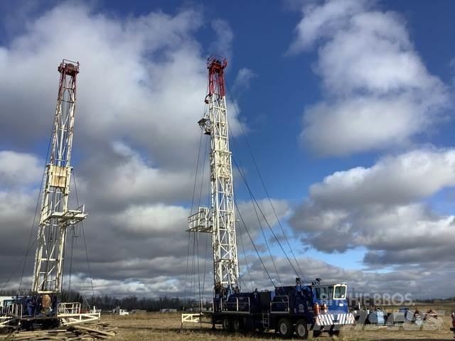  Kin-Rig Digger Derricks trucks