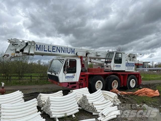 Krupp KMK3045 Mobile and all terrain cranes