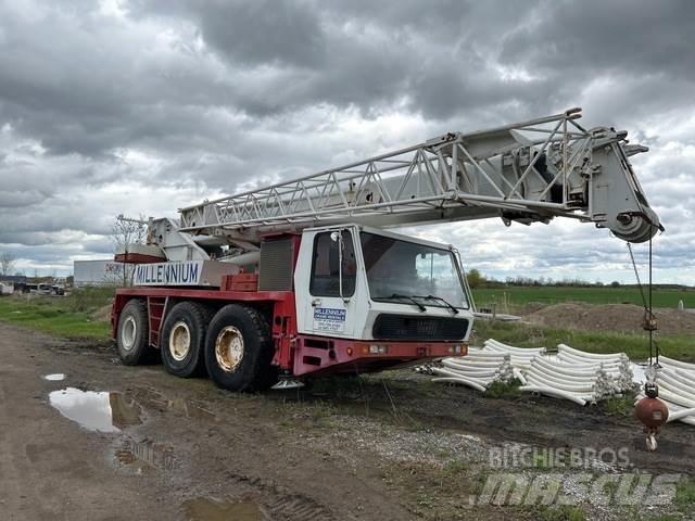 Krupp KMK3045 Mobile and all terrain cranes