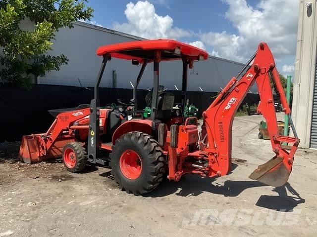 Kubota B26 Tractors