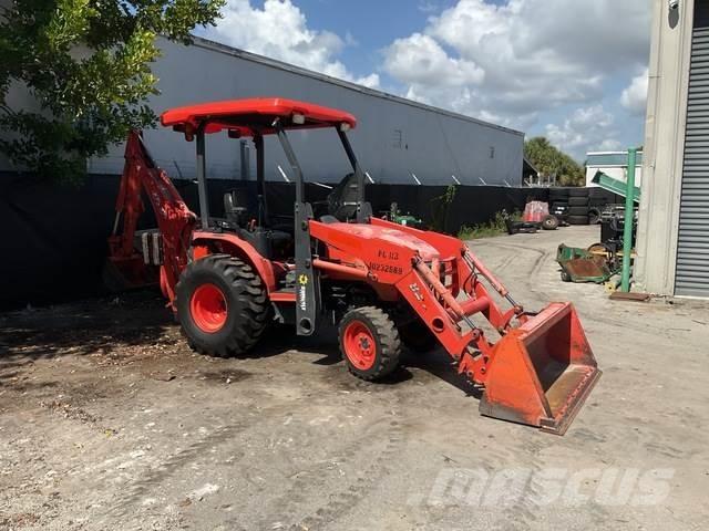 Kubota B26 Tractors