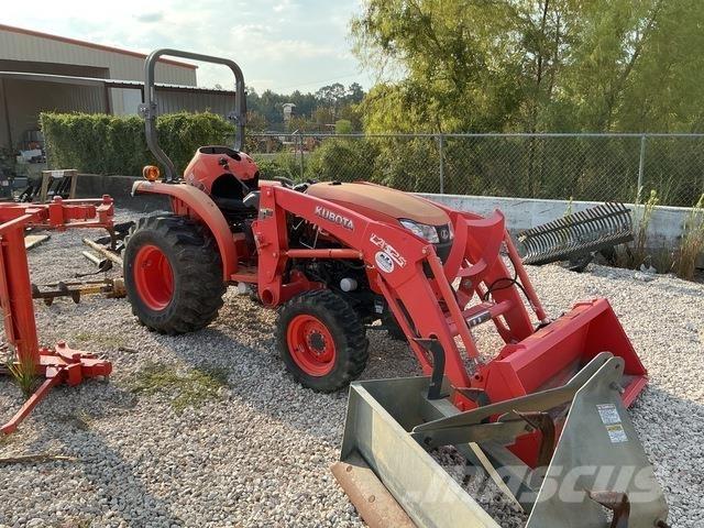 Kubota L3301D Compact tractors
