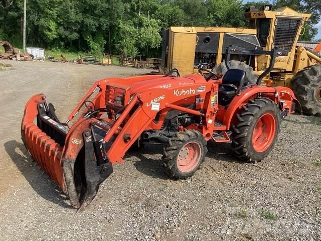Kubota L3902DT Compact tractors