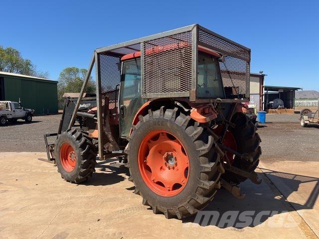 Kubota M125X Tractors