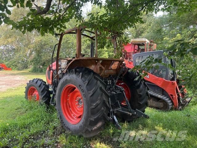 Kubota M5-111D Compact tractors