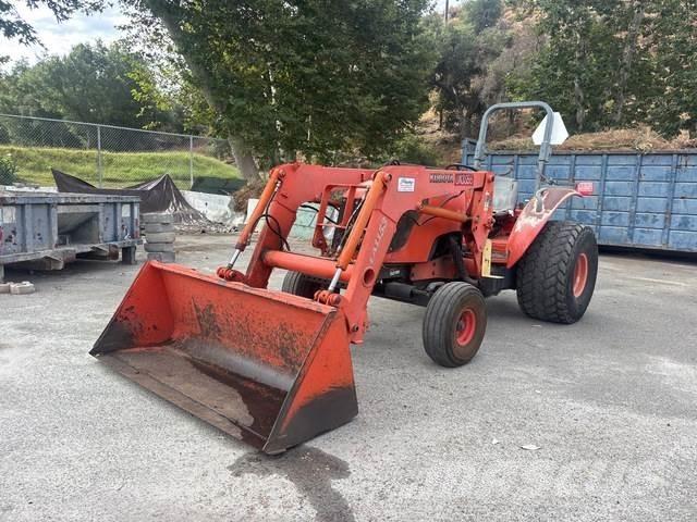 Kubota M5040F Compact tractors