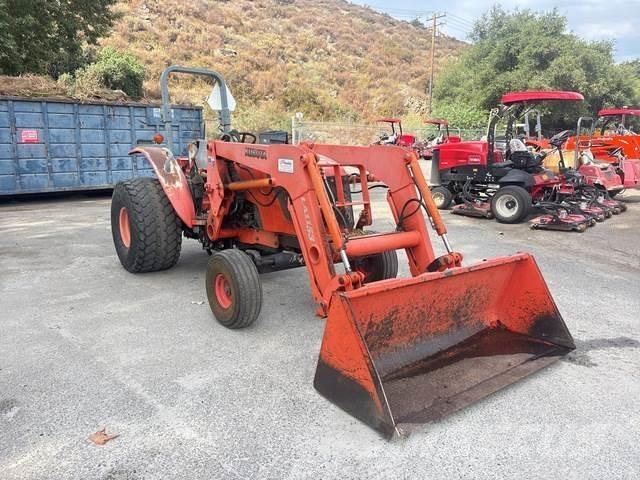 Kubota M5040F Compact tractors