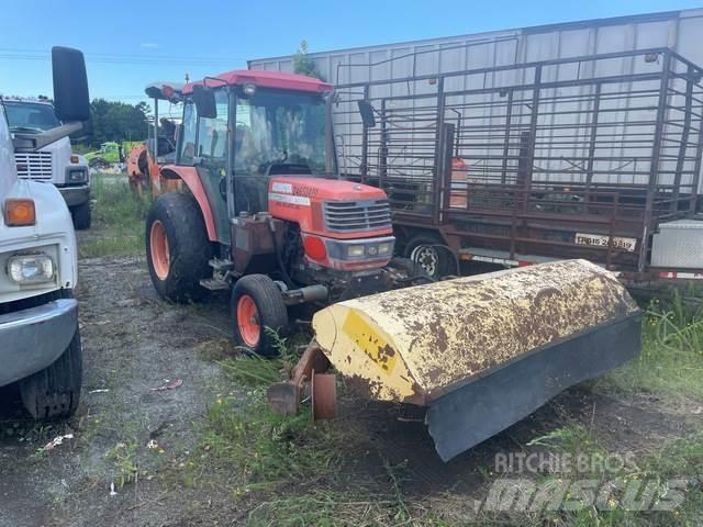 Kubota M5700 Indoor sweepers
