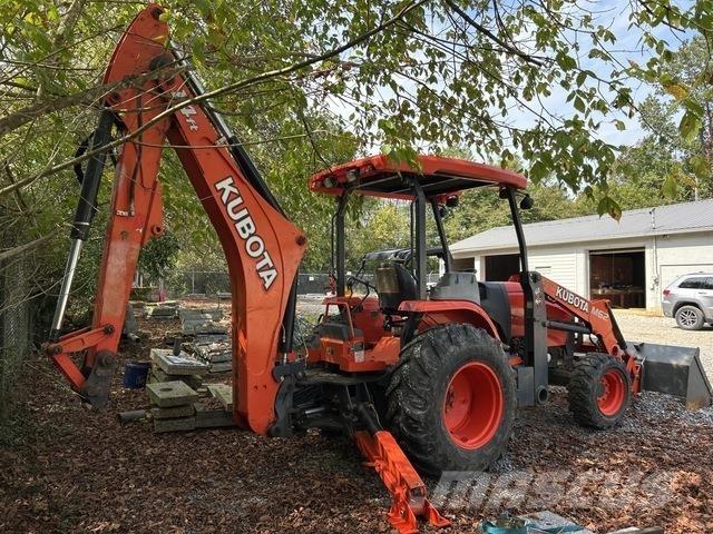 Kubota M62 Tractors