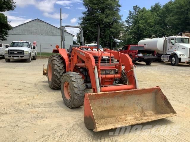 Kubota M6800 Compact tractors