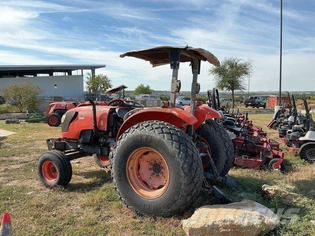 Kubota M8540 Tractors
