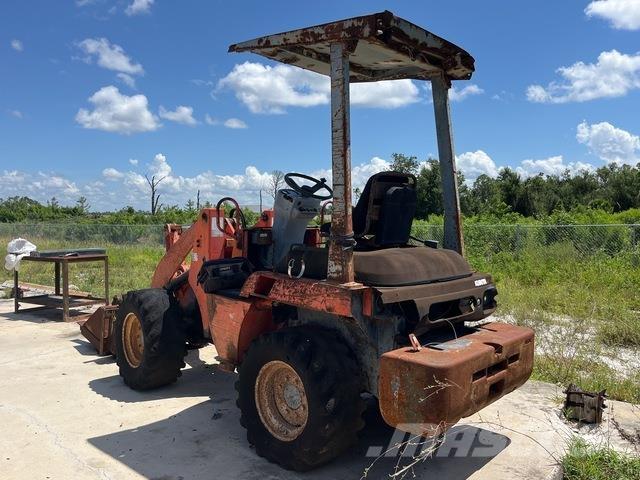 Kubota R420 Wheel Loaders