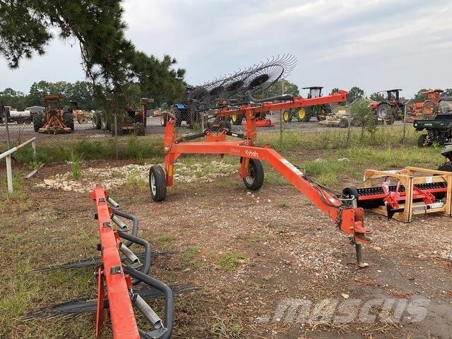 Kubota RA110CR Rakes and tedders