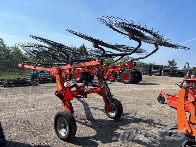 Kubota RA210CR Rakes and tedders