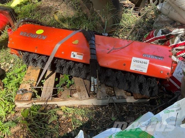 Kubota V5260 Brushes