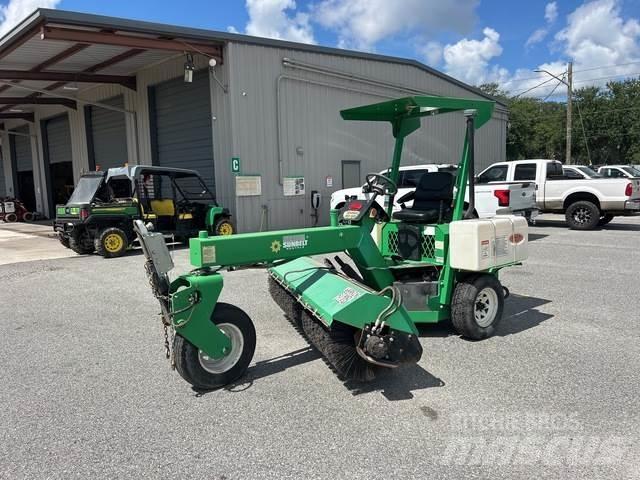 Lay-Mor SM300 Indoor sweepers