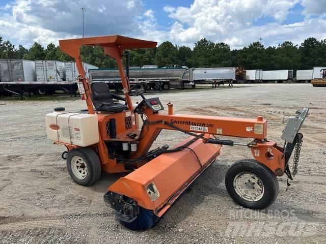 Lay-Mor SM300 Indoor sweepers