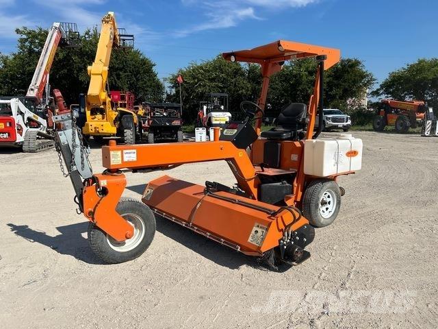  Lay Mor SM300 Indoor sweepers